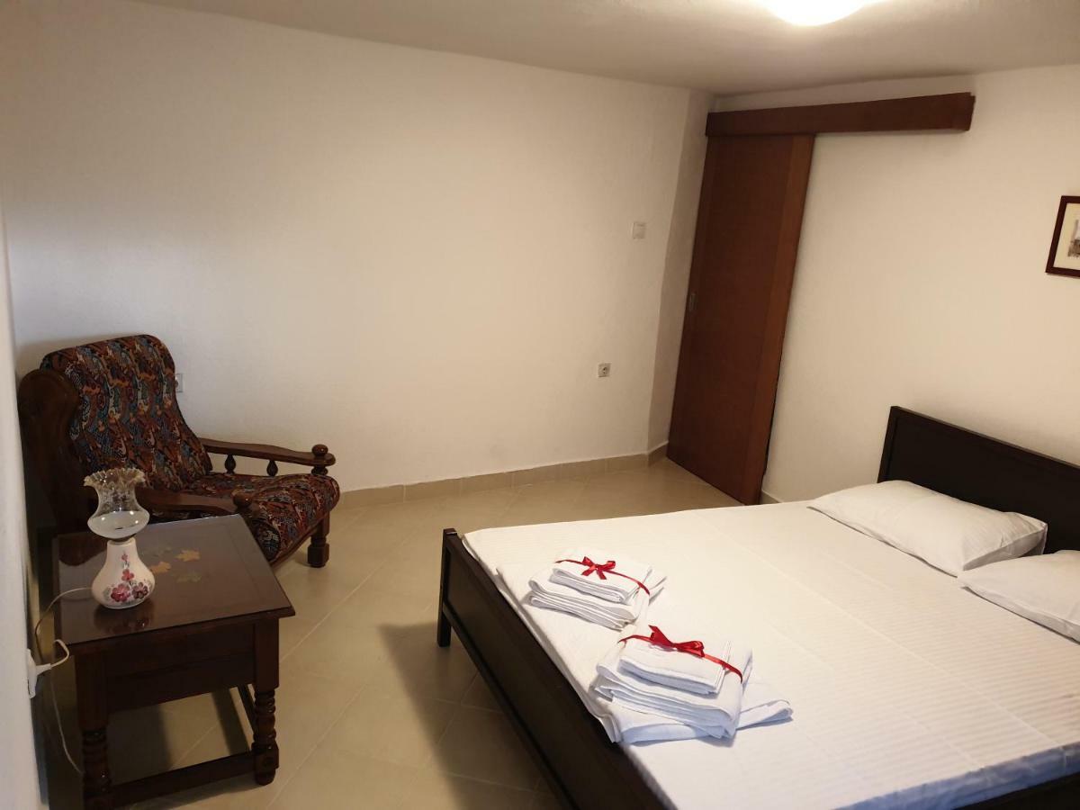 Lake View Apartment Dodosi Extérieur photo