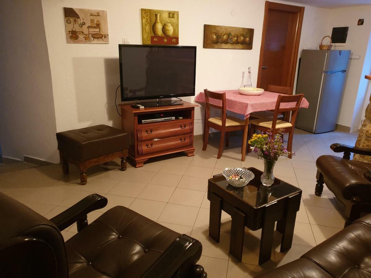 Lake View Apartment Dodosi Extérieur photo
